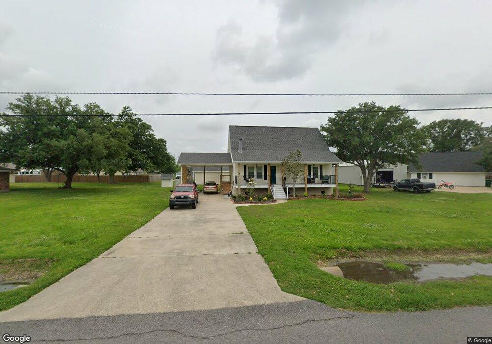 609 N Lake Ct, Lake Charles, LA 70605 - photo 1