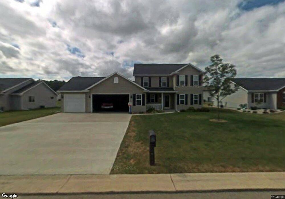 N9469 Hunter St, Appleton, WI 54915 - photo 1