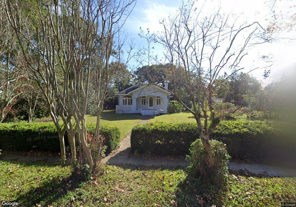 2019 Old Shell Rd, Mobile, AL 36607 - photo 1