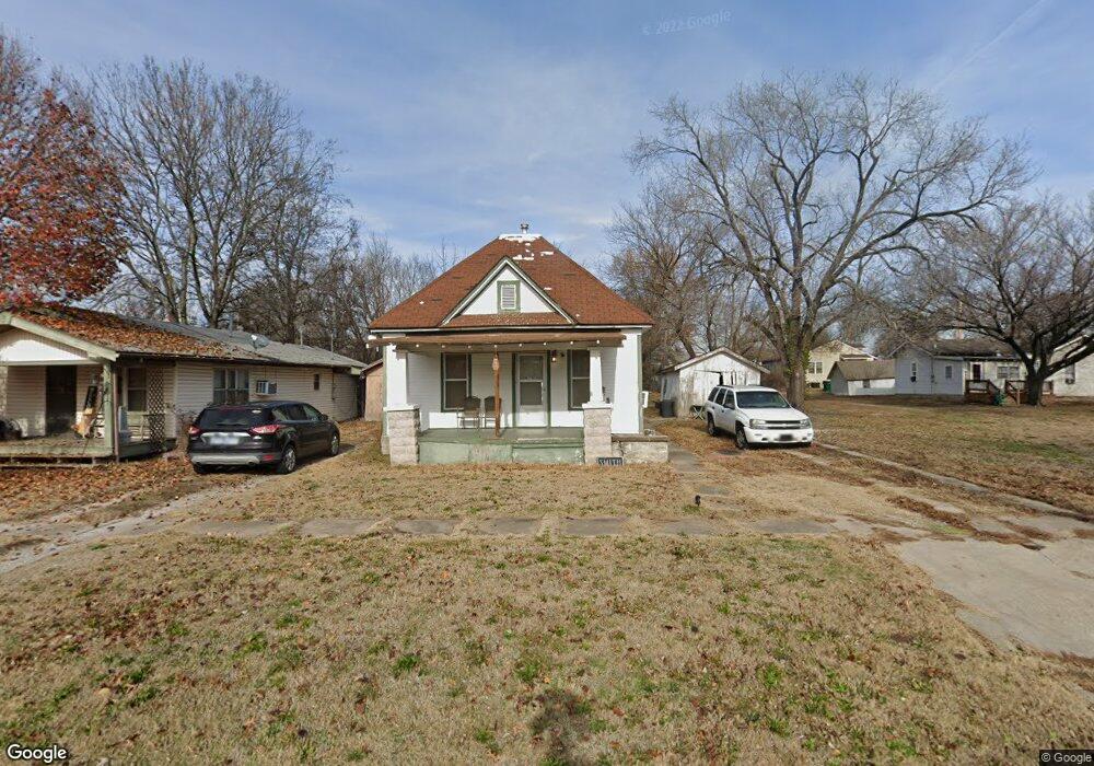 1609 Partridge Ave, Parsons, KS 67357 - photo 1