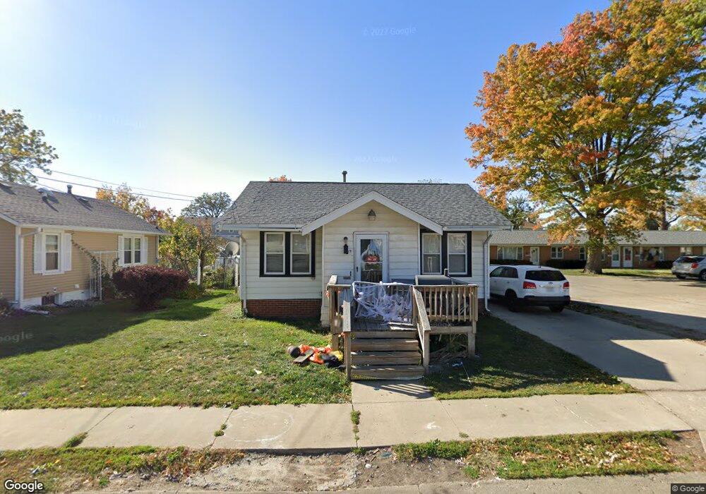 619 E 7 1/2 St N, Newton, IA 50208 - photo 1