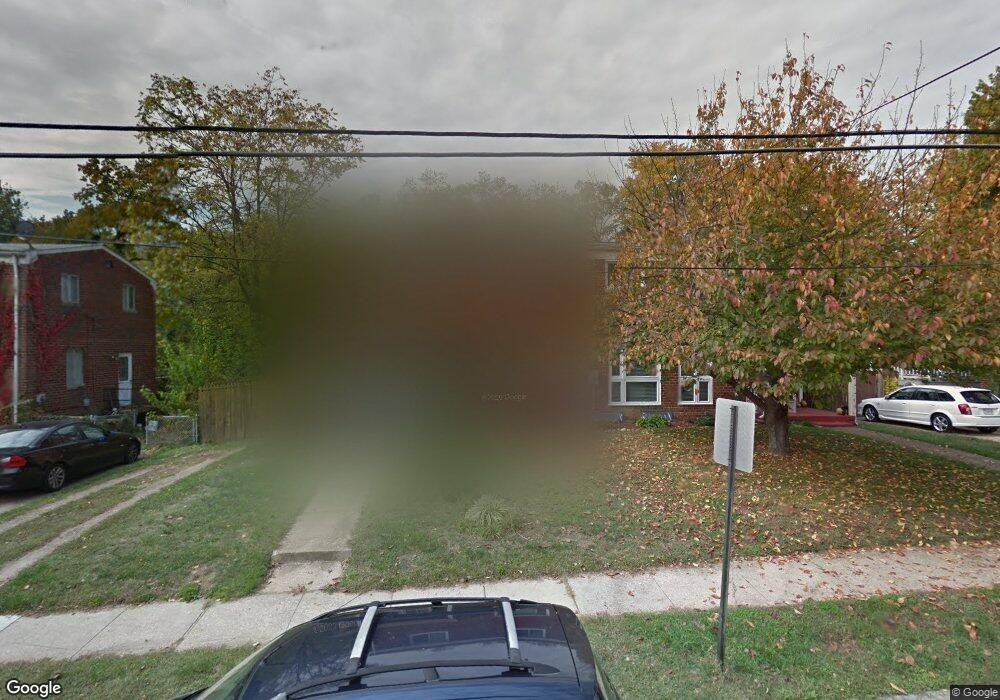 44 E Taylor Run Pkwy, Alexandria, VA 22314 - photo 1