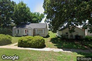 121 N Hutchinson St, Haven, KS 67543
