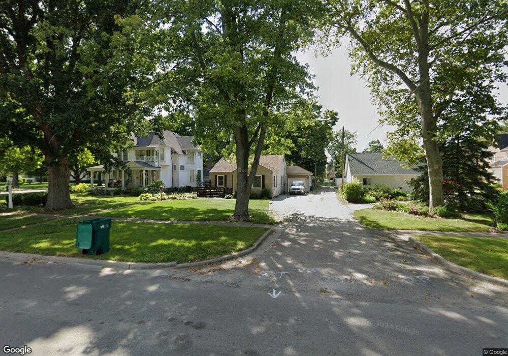 604 S Niles Ave unit 1, Tuscola, IL 61953 - photo 1