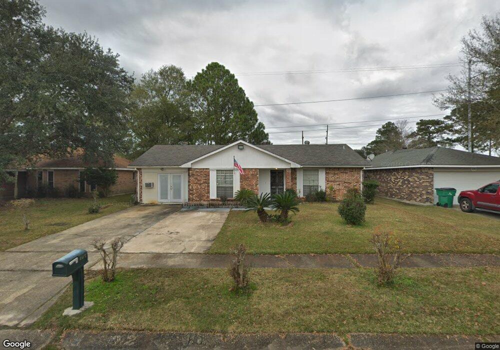 102 Trafalgar Square, Slidell, LA 70461 - photo 1