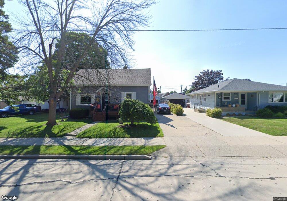 1232 S 31st St, Manitowoc, WI 54220 - photo 1
