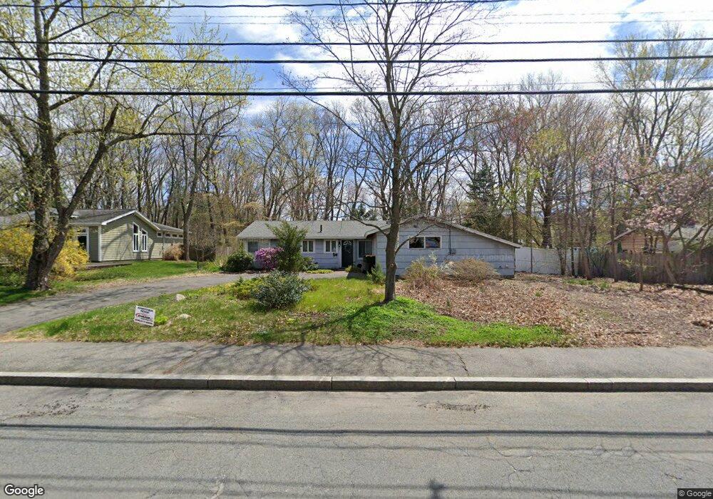 22 Pinewood Dr, Framingham, MA 01701 - photo 1