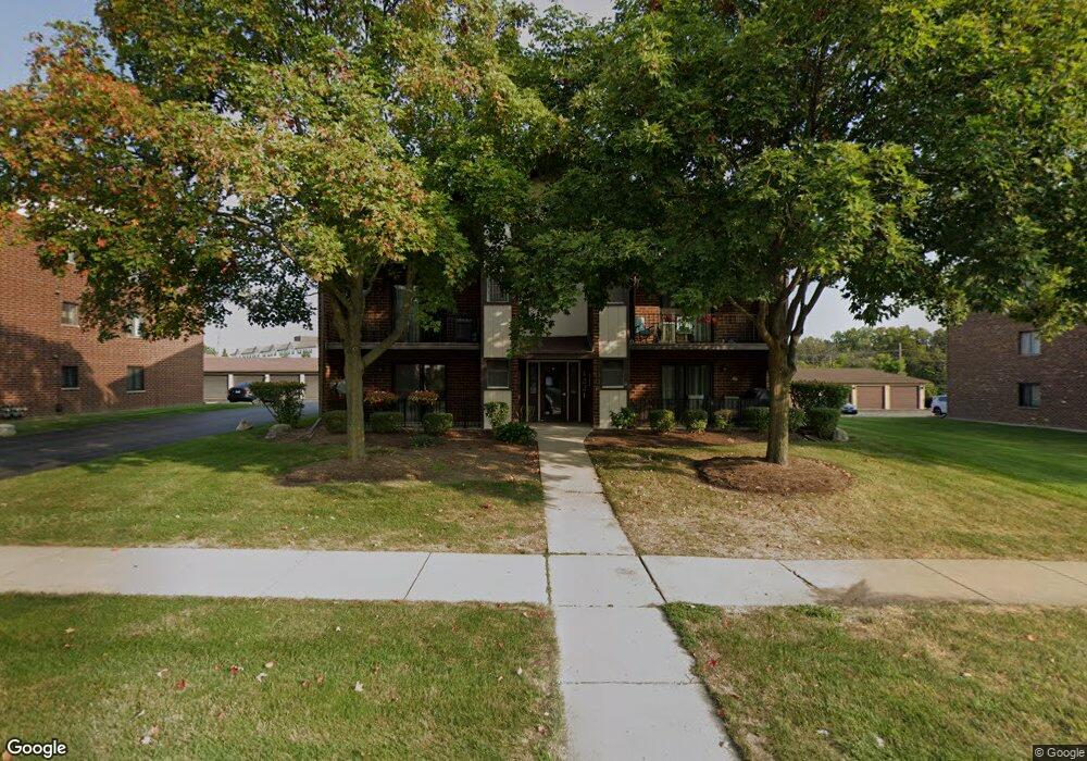 1221 Chalet Rd unit 28300, Naperville, IL 60563 - photo 1