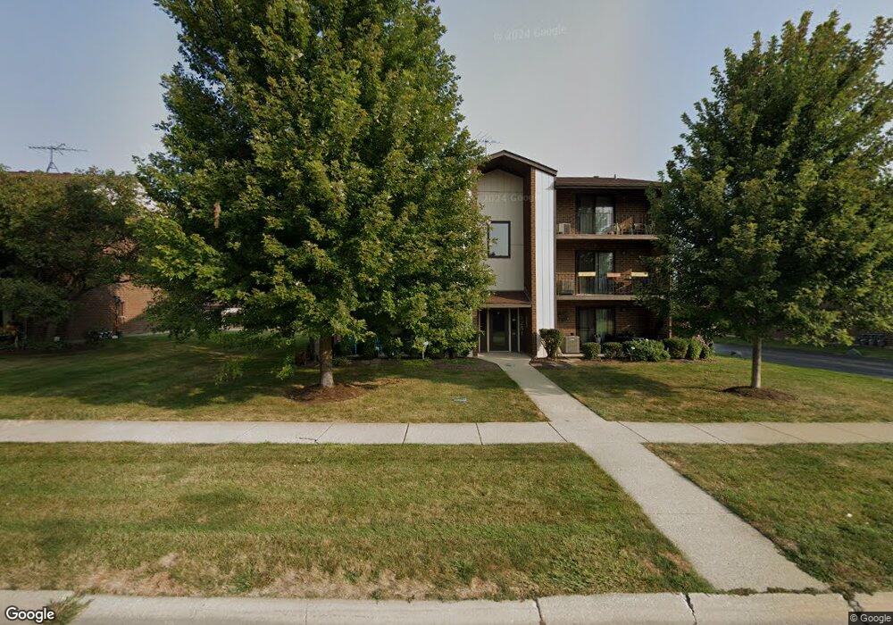 1251 Chalet Rd unit 101, Naperville, IL 60563 - photo 1