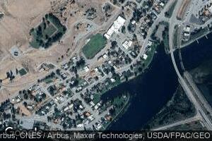 442 Warren Ave W, Pateros, WA 98846