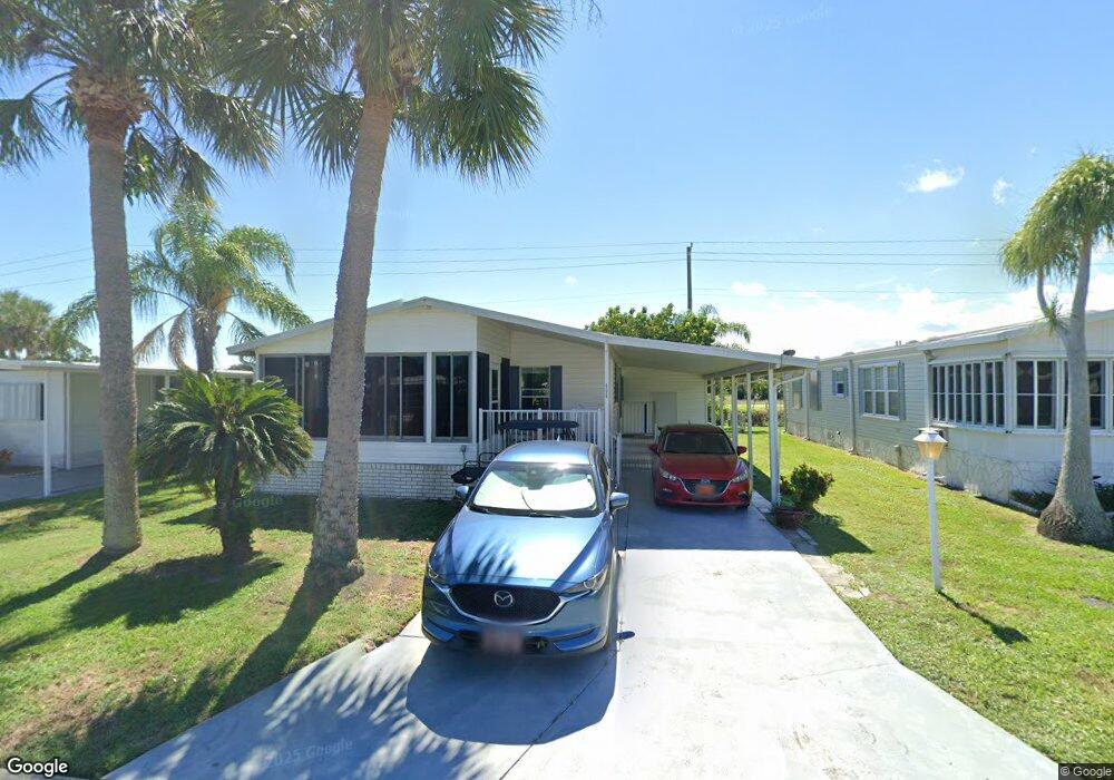 909 Laurel Cir unit 2, Sebastian, FL 32976 - photo 1