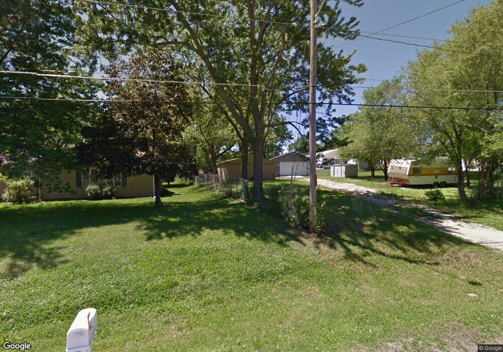 4182 SE 16th St, Des Moines, IA 50320 - photo 1