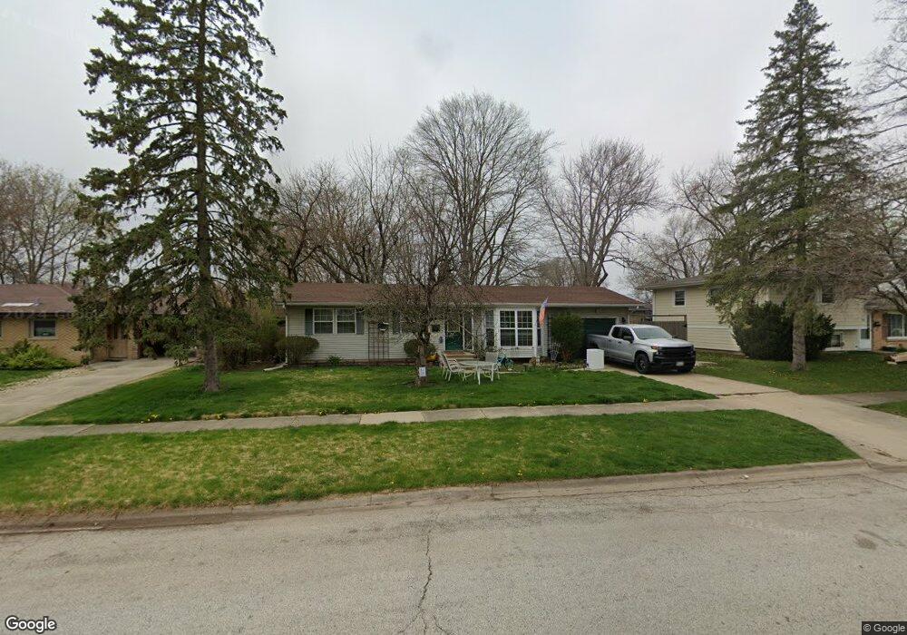 112 N Rosedale Ave, Aurora, IL 60506 - photo 1
