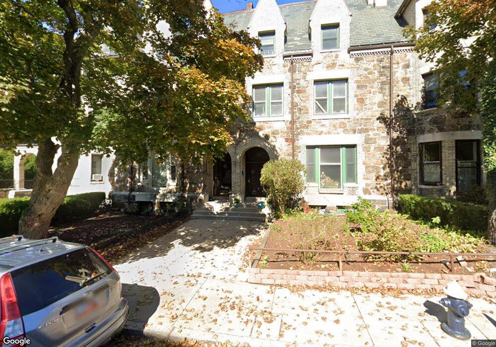 19 Garrison Rd unit 1, Brookline, MA 02445 - photo 1