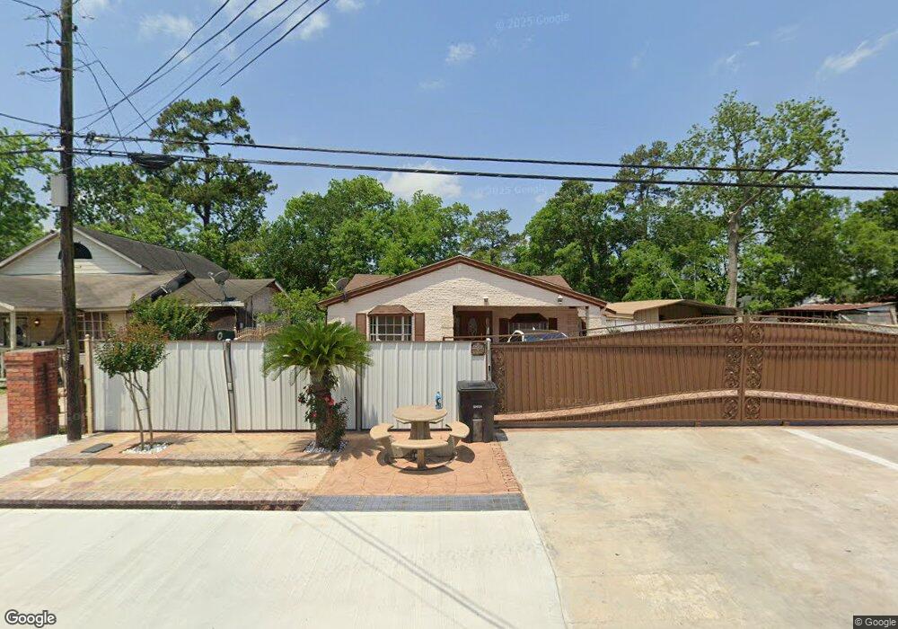 8901 Grady St, Houston, TX 77016 - photo 1