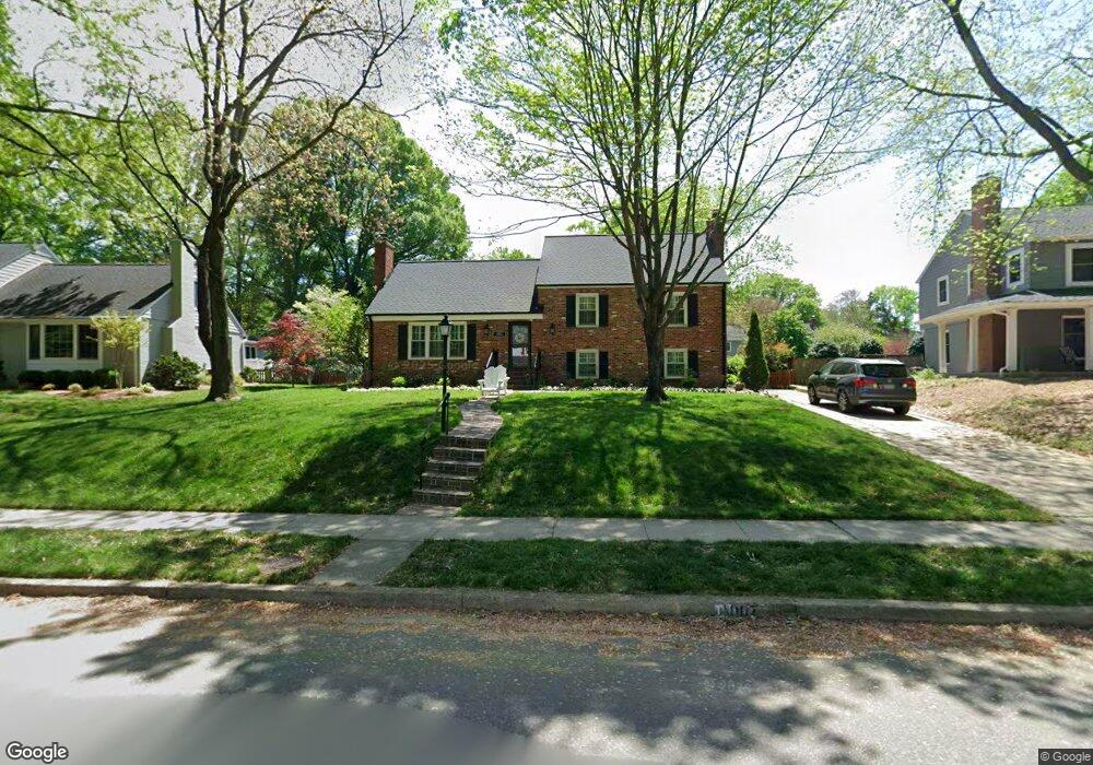 1007 Emerald Dr, Alexandria, VA 22308 - photo 1