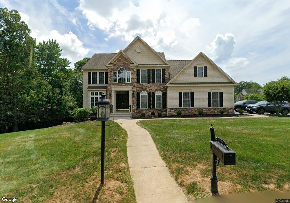 303 Candlewood Cir, Mountain Top, PA 18707 - photo 1