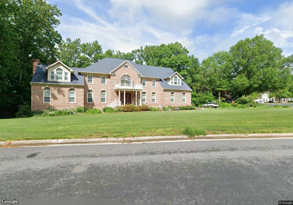 9006 South Pointe Ln, Lorton, VA 22079 - photo 1