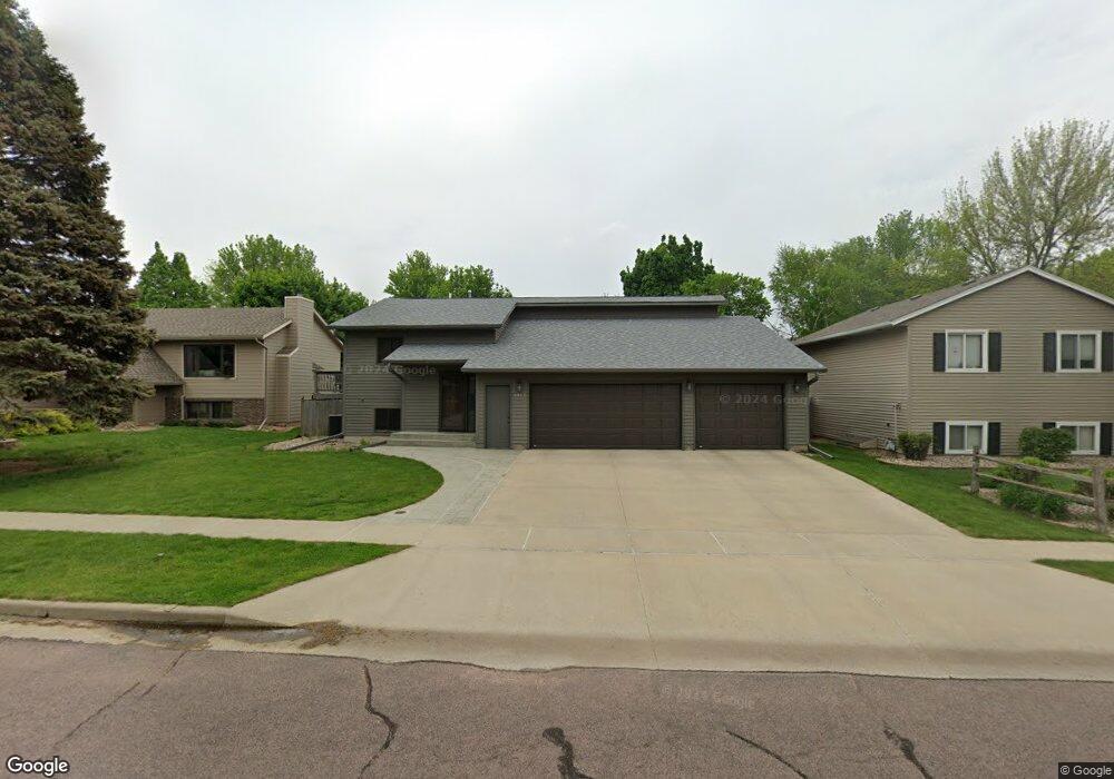 4915 E Havenhill Dr, Sioux Falls, SD 57110 - photo 1