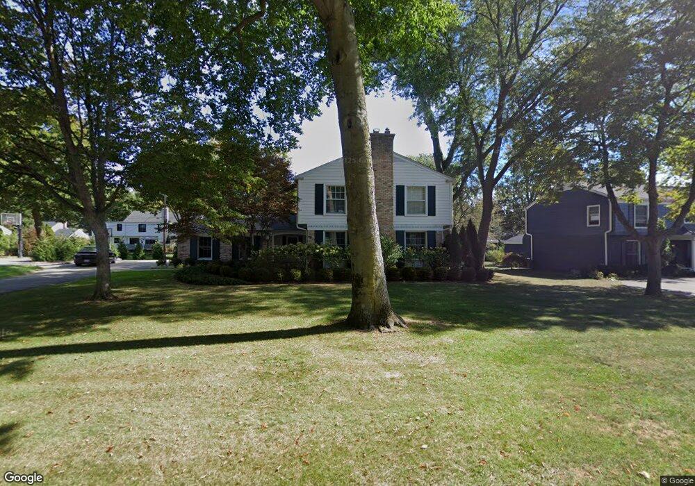 3245 E Breckenridge Ln, Bloomfield Hills, MI 48301 - photo 1