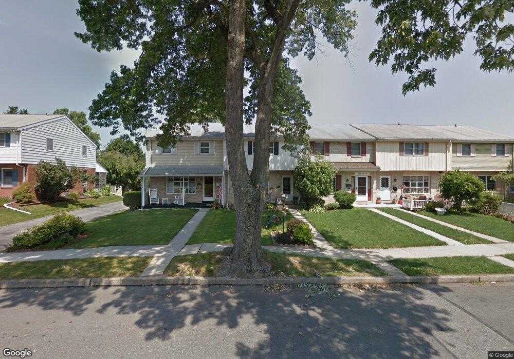 951 E Oak St, Palmyra, PA 17078 - photo 1