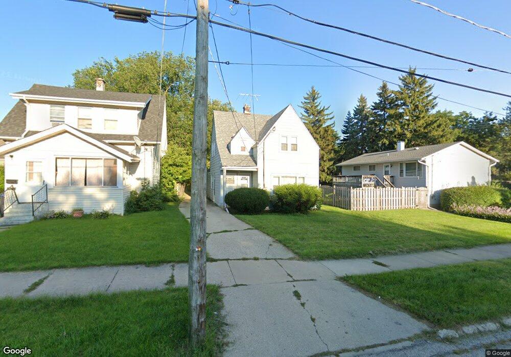 1007 Pine St, Waukegan, IL 60085 - photo 1