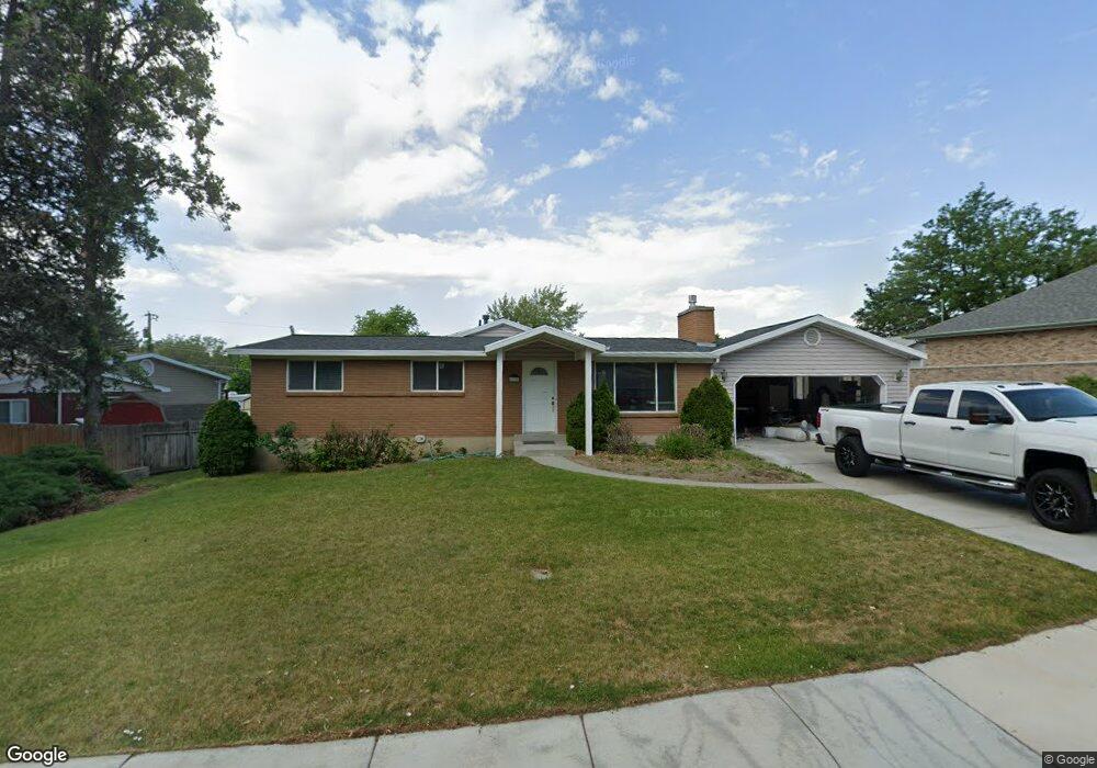 8530 Mesa Dr, Sandy, UT 84093 - photo 1