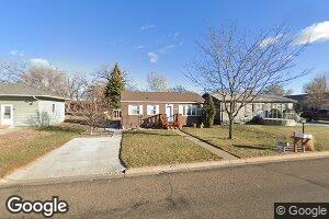 203 7th Ave SW, Bowman, ND 58623