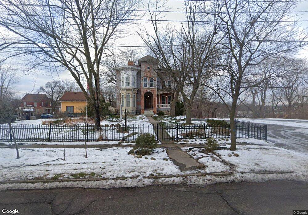 720 Ann Arbor St, Flint, MI 48503 - photo 1