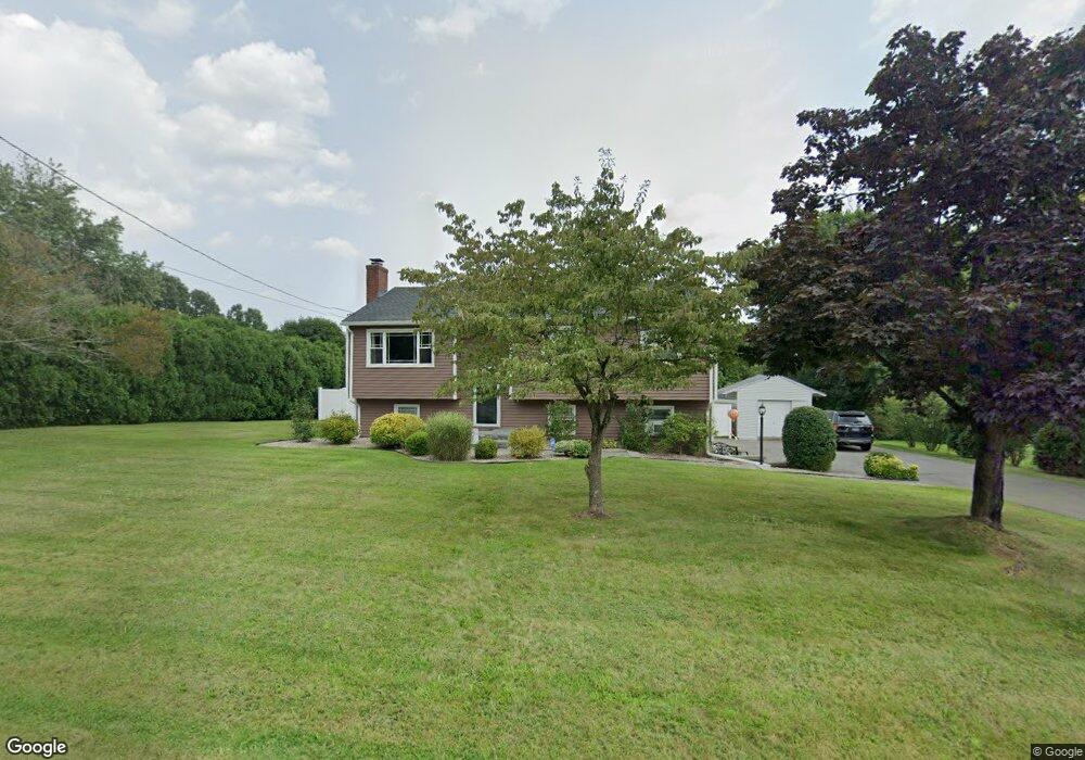 206 Winthrop Blvd, Cromwell, CT 06416 - photo 1