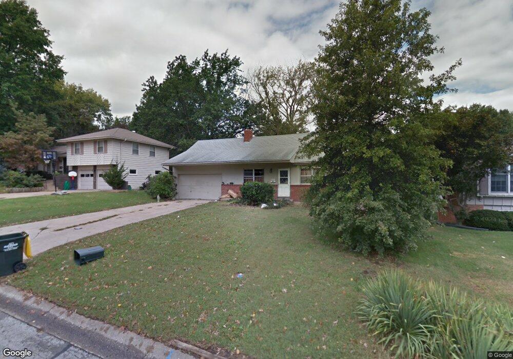 10900 W 71st St, Shawnee, KS 66203 - photo 1