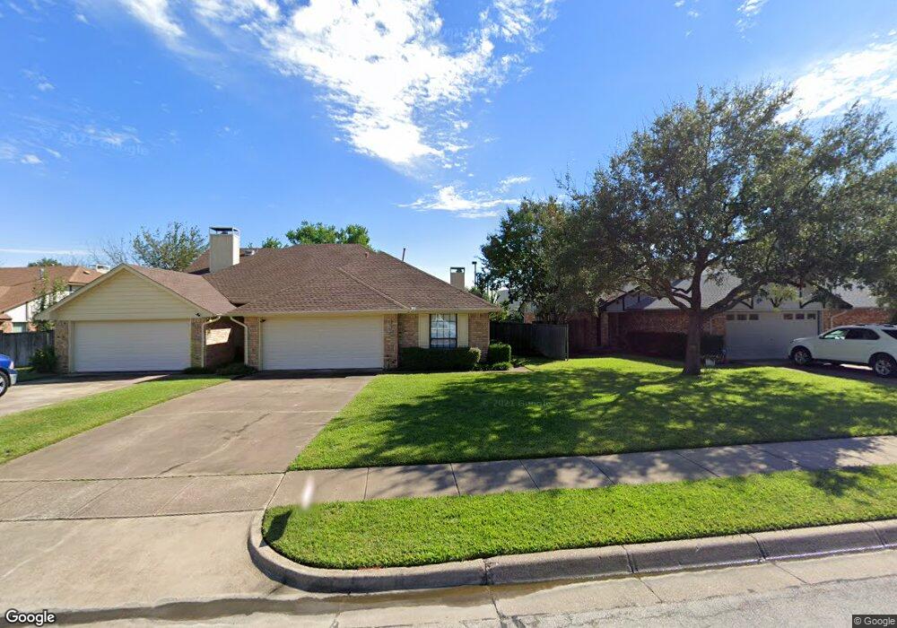 115 Mountain View Dr, Bedford, TX 76021 - photo 1