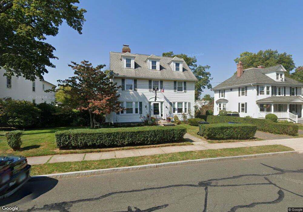 21 Quaker Ln N, West Hartford, CT 06119 - photo 1