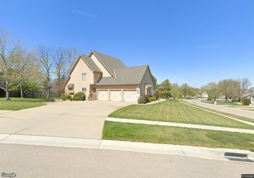 3751 SW Ashworth Ct, Topeka, KS 66610 - photo 1