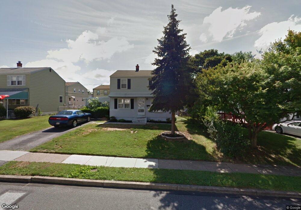 241 Beechwood Rd, Brookhaven, PA 19015 - photo 1