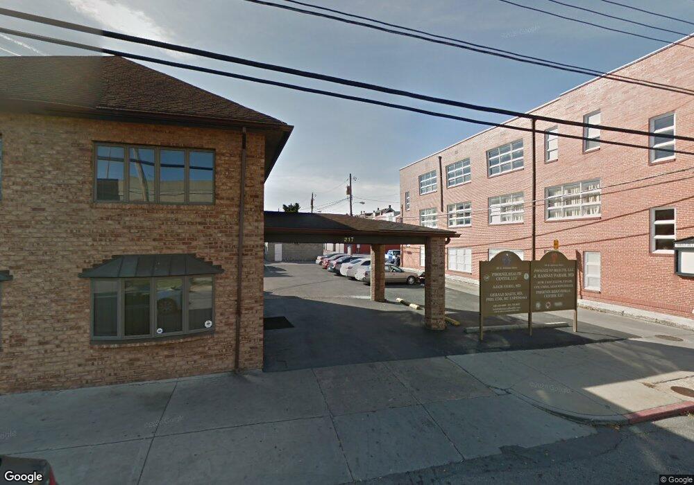 217 E Antietam St, Hagerstown, MD 21740 - photo 1