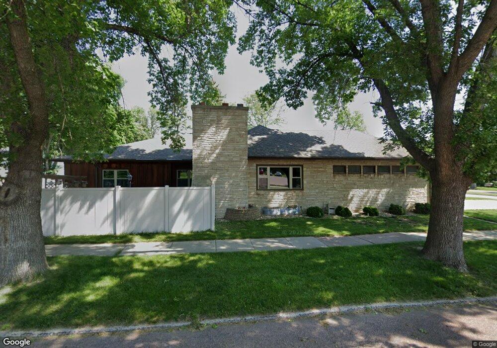 1025 University Ave, Mitchell, SD 57301 - photo 1
