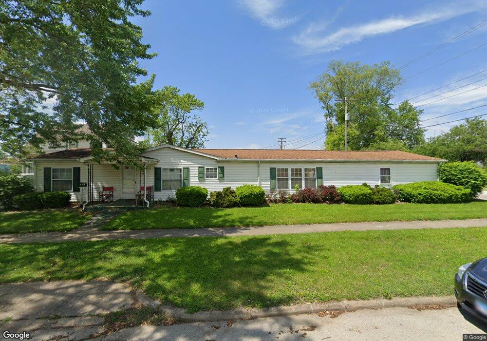 521 S 17th St, Mattoon, IL 61938 - photo 1