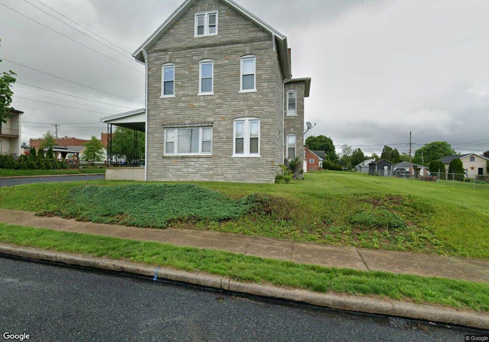 327 Franklin St, Shoemakersville, PA 19555 - photo 1