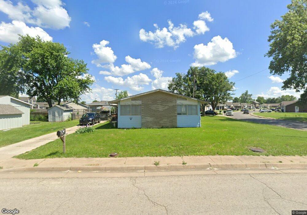 6942 SW Woodcroft Way, Topeka, KS 66619 - photo 1