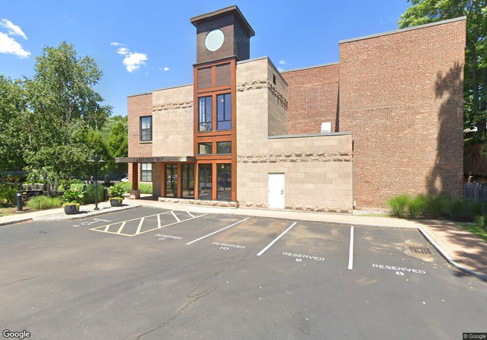 1 Aberdeen Way unit 215, Cambridge, MA 02138 - photo 1