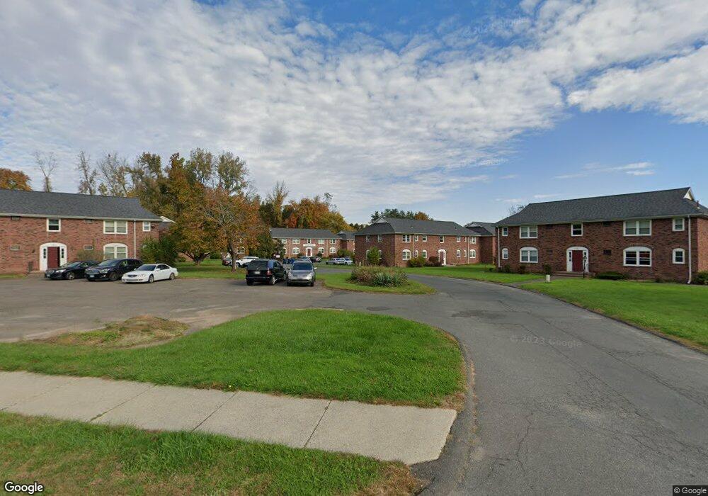 250 Bloomfield Ave unit 4-C, Windsor, CT 06095 - photo 1