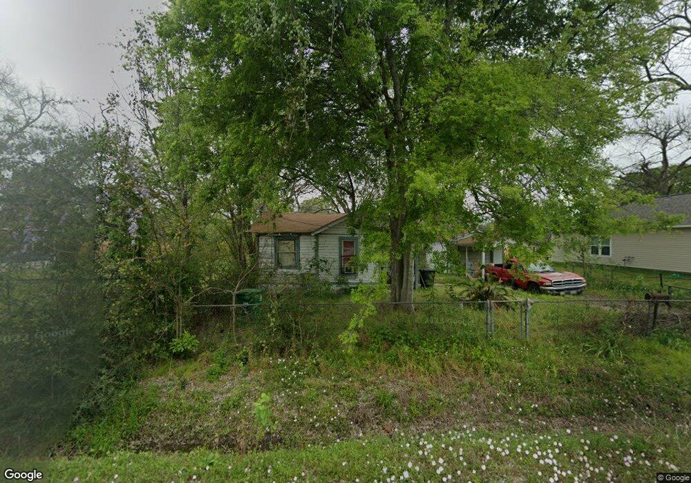1022 Lucky St, Houston, TX 77088 - photo 1