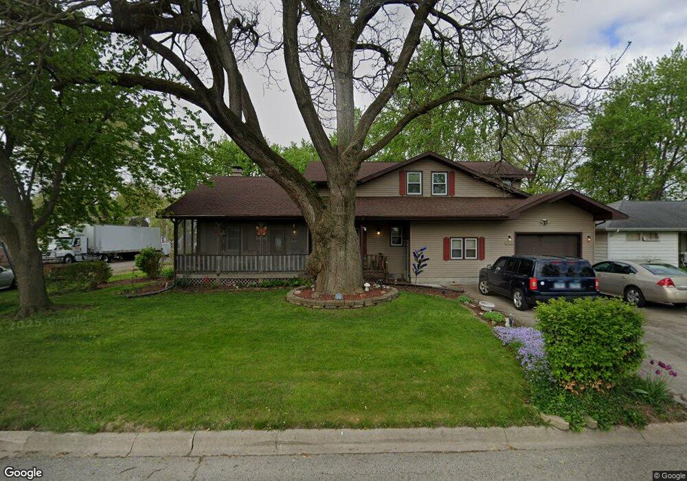 1523 Broadway St, Lincoln, IL 62656 - photo 1