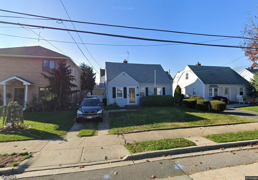 130 Haig Rd, Valley Stream, NY 11581 - photo 1