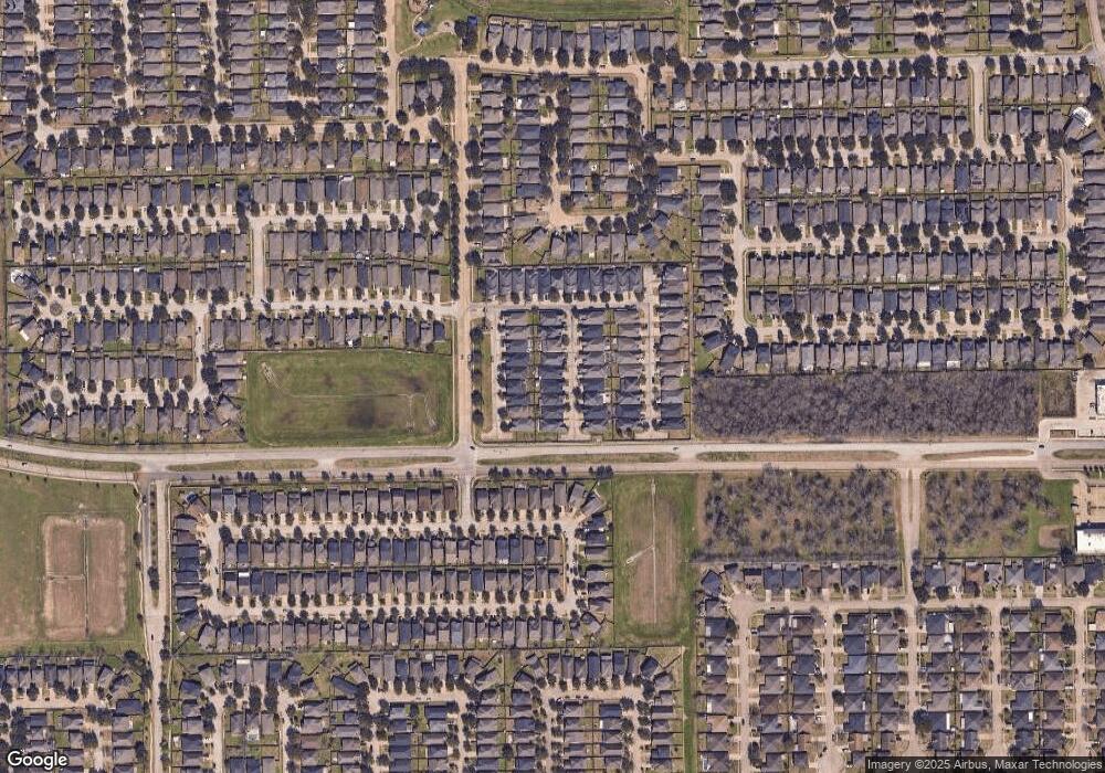 10522 Pleasant Villas Ln, Houston, TX 77075 - photo 1