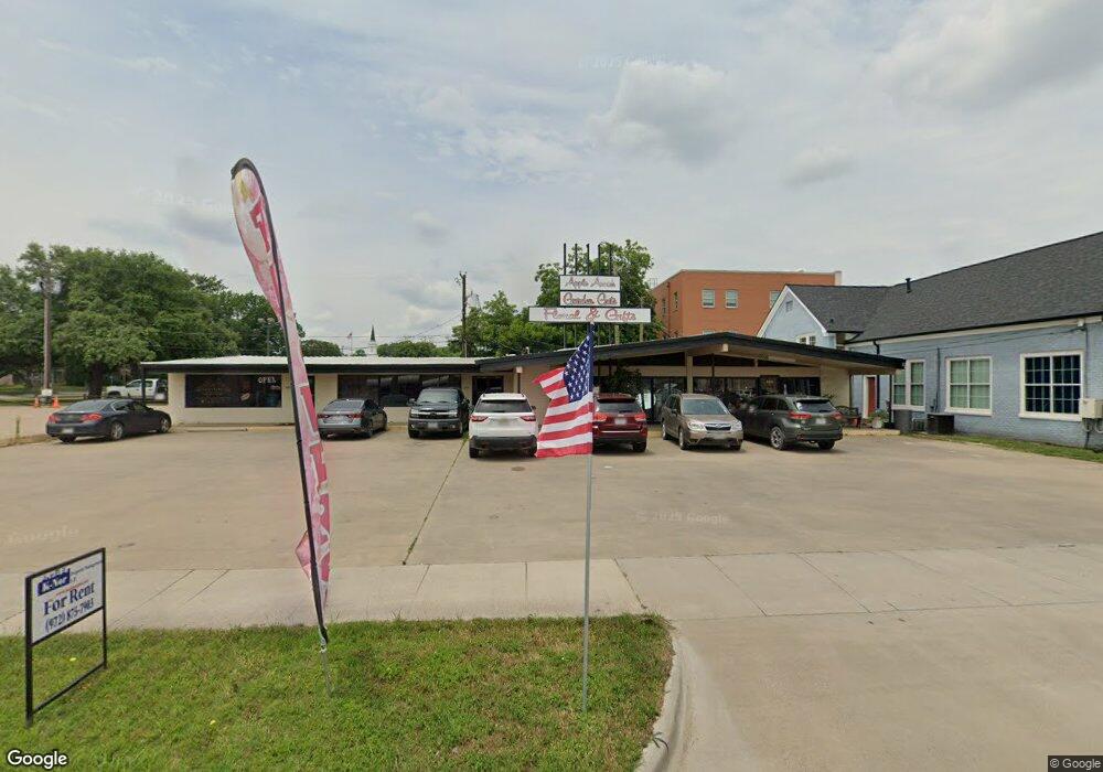 404 W Ennis Ave, Ennis, TX 75119 - photo 1