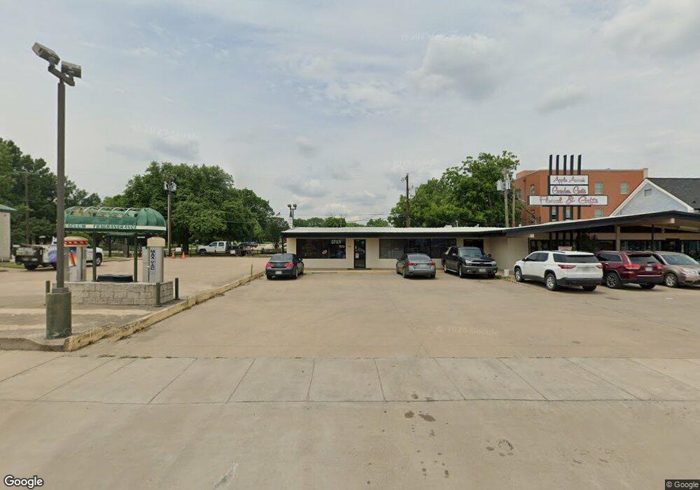 406 W Ennis Ave, Ennis, TX 75119 - photo 1