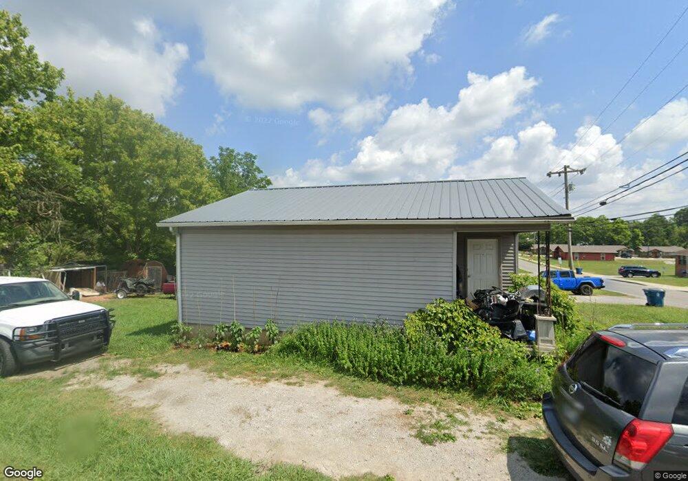 706 Oakdale St, Manchester, TN 37355 - photo 1