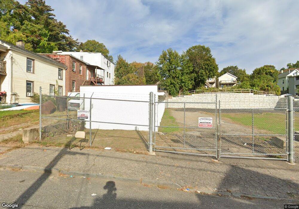 48 Green St, Waterbury, CT 06708 - photo 1